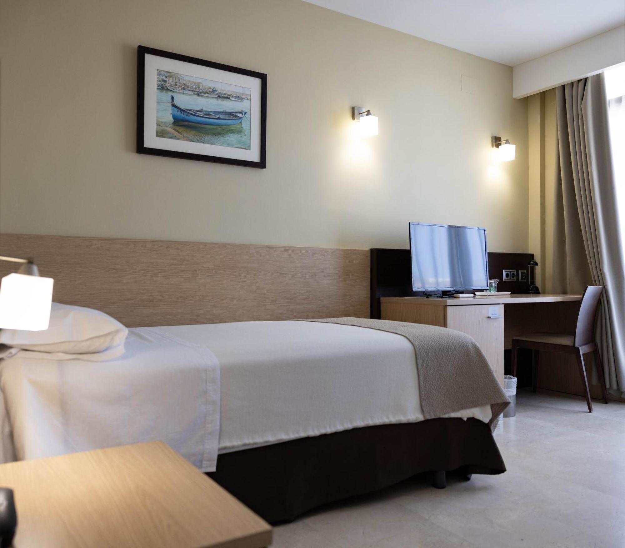 Flamingo 4*