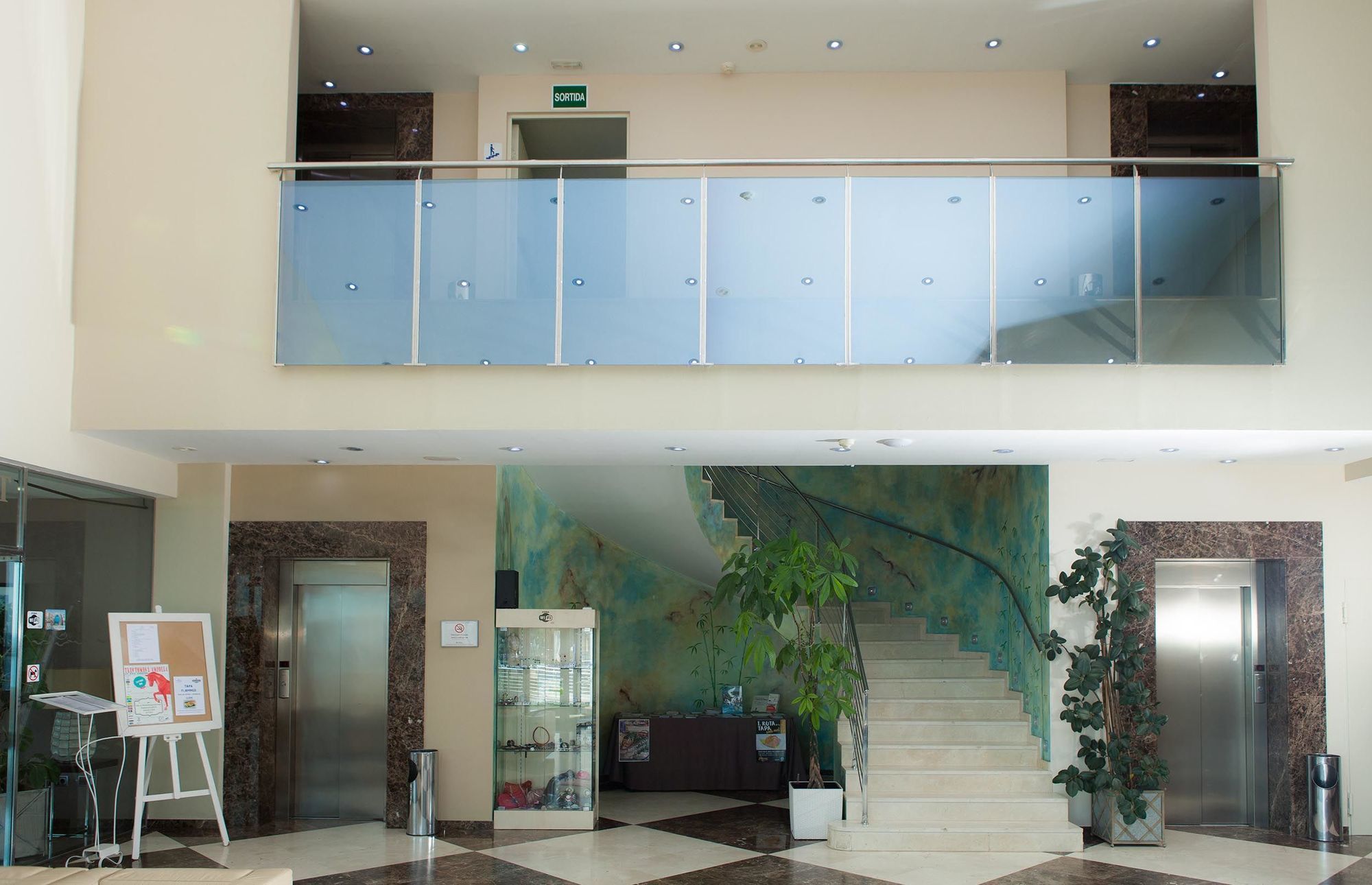 Flamingo Hotel 4*